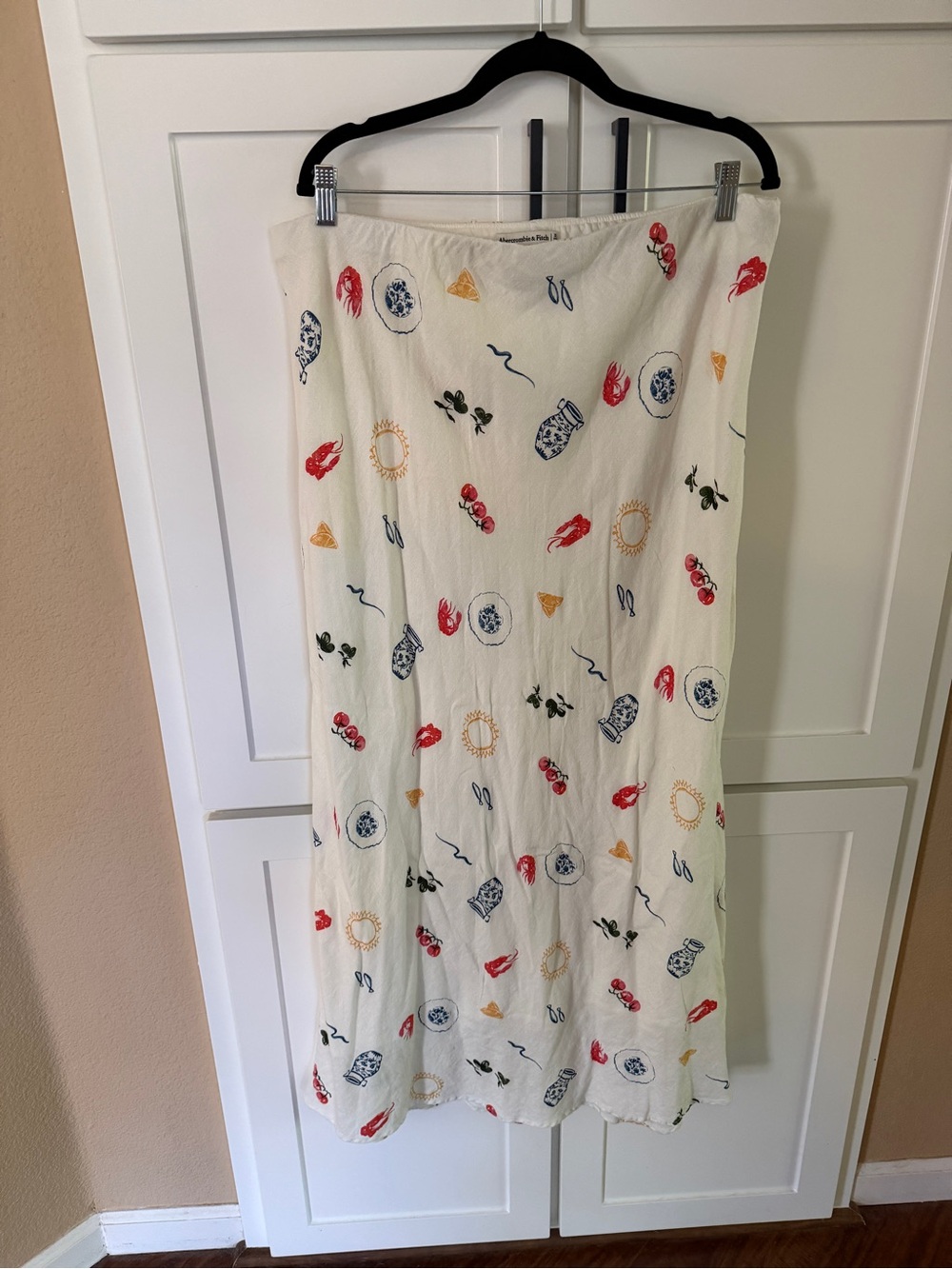 Abercrombie & Fitch Cream Maxi Skirt with Multicolor Motif
